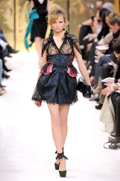 Look 1